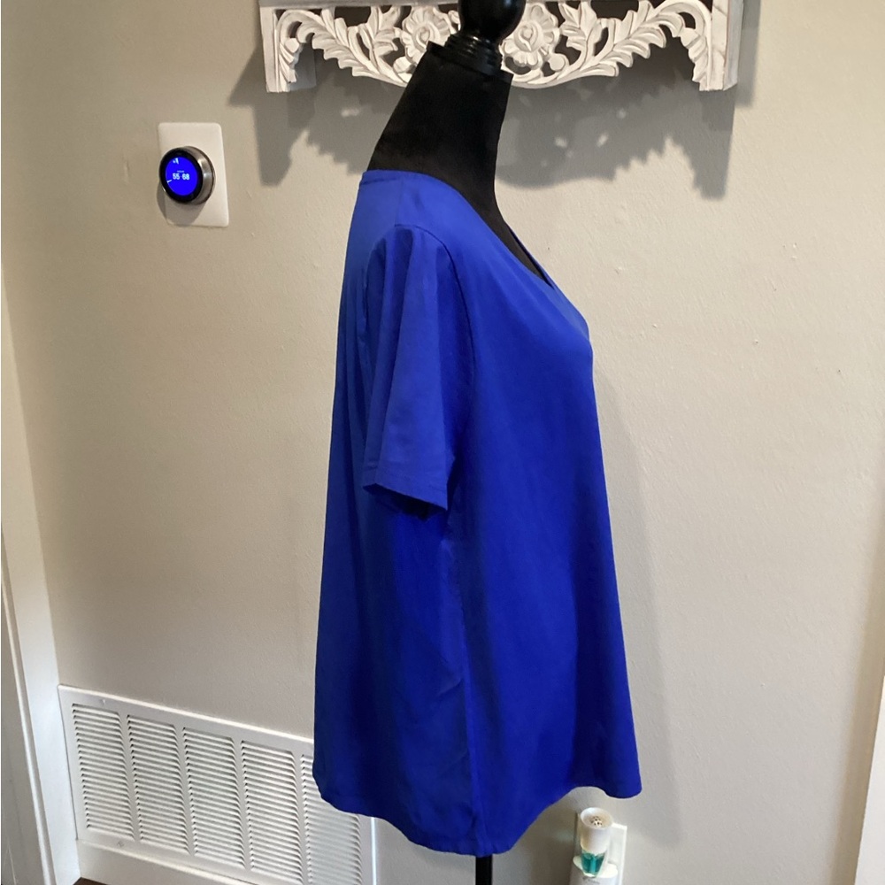 EUC - Hanes "Perfect" Cobalt Blue Tee - Worn Once - Size 2x!!! - Picture 9 of 9